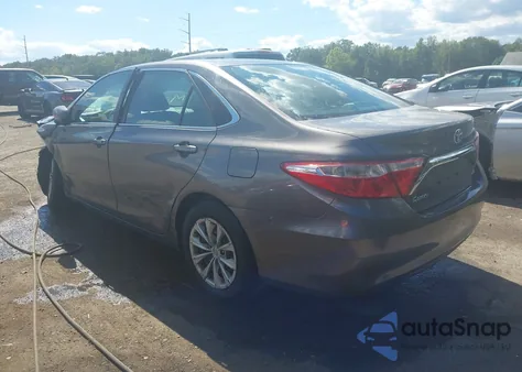 2017 Toyota Camry Le z USA, uszkodzony, nr VIN 4T1BF1FK2HU658361